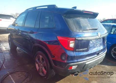 2019 Honda Passport Touring z USA, uszkodzony, nr VIN 5FNYF8H9XKB002832